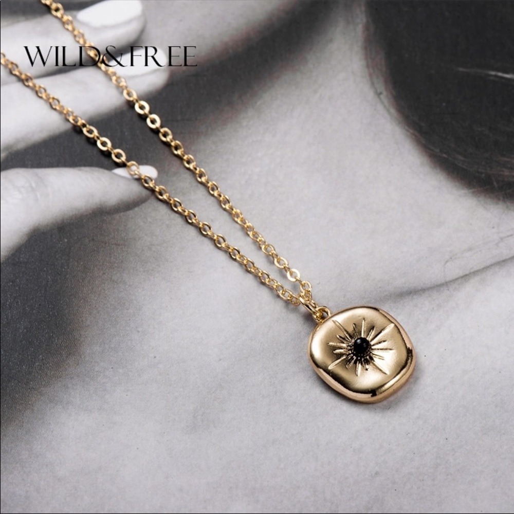 💕 dainty sunburst necklace 💕 - Picture 3 of 5